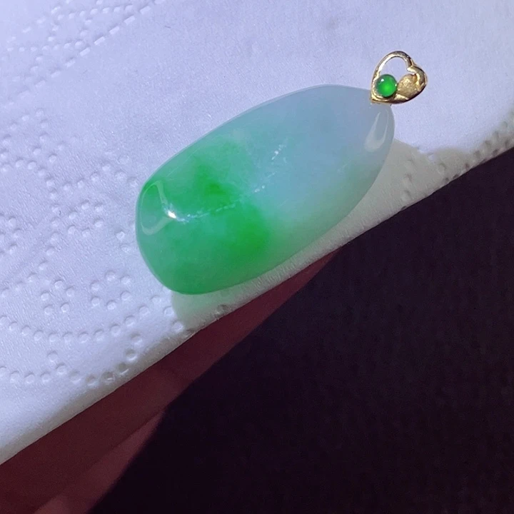 颈饰18K金镶嵌翡翠翡翠