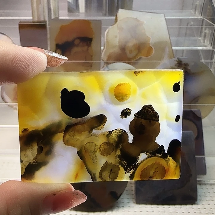 玛瑙/玉髓未镶嵌珠宝奇石
