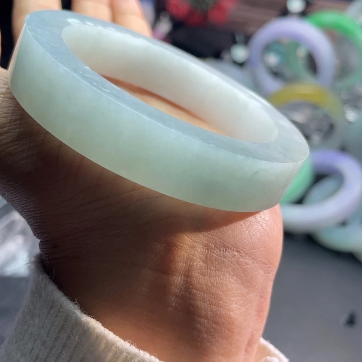 都***人定制翡翠未镶嵌正装