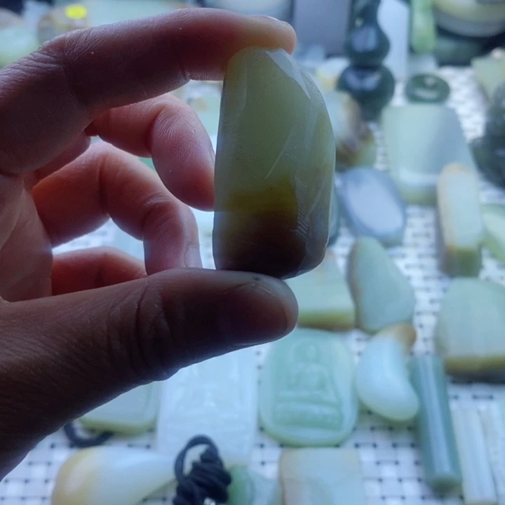 和田玉未镶嵌挂件素**间