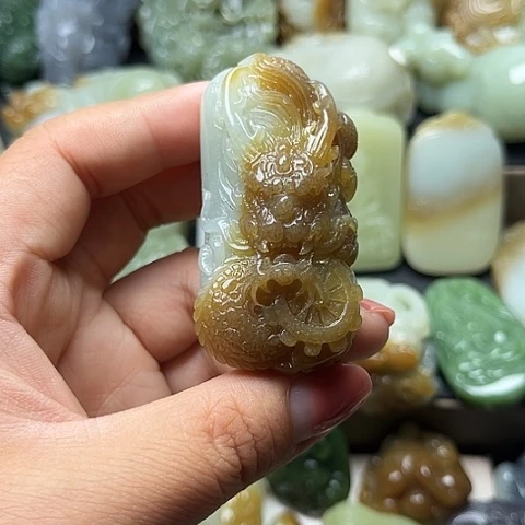 颈饰未镶嵌和田玉