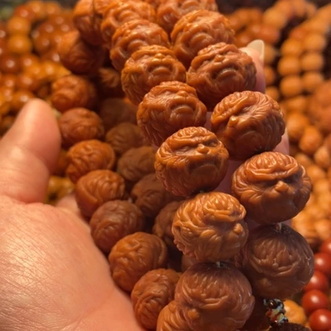 手串猴头核桃l****。舞台