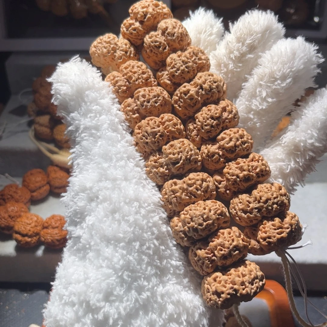 金刚菩提手串五瓣28尺寸雪花夹板