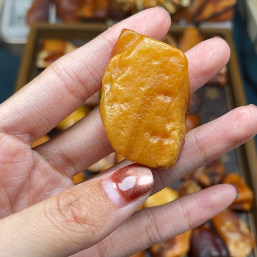 琥珀未镶嵌珠宝奇石