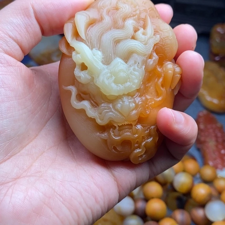 石英质玉（黄龙玉）合金颈饰