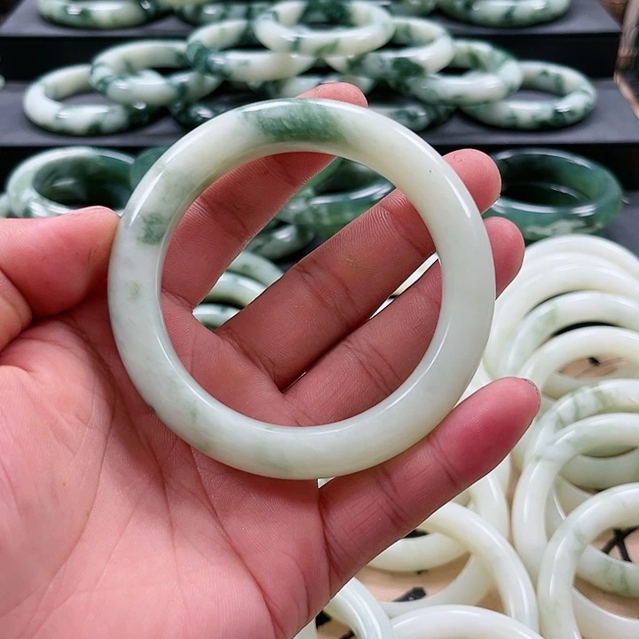 【闪购商品】透闪石-蛇纹石玉未镶嵌手镯正***起