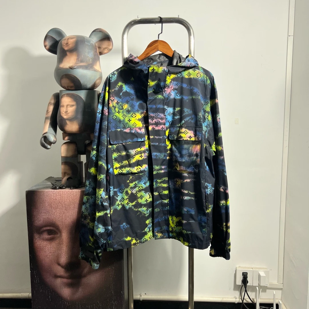 99新 LouisVuitton/路易威登 满印冲锋衣 S0108 54胸围63衣长77