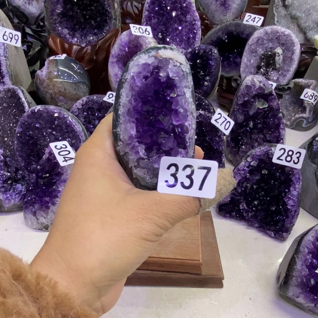 紫晶未镶嵌大型摆件（非配饰）