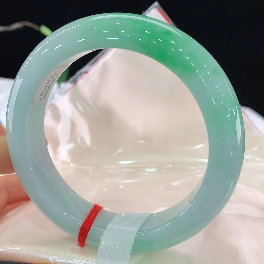 翡翠未镶嵌手镯0193