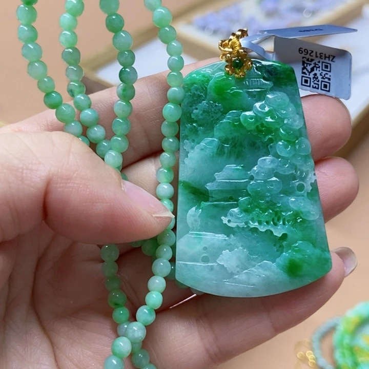 翡翠未镶嵌颈饰吊坠