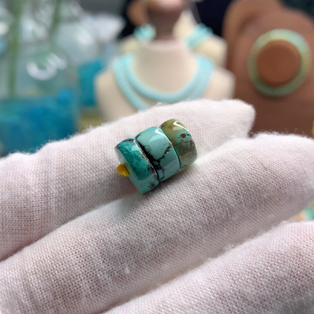 绿松石未镶嵌饰品