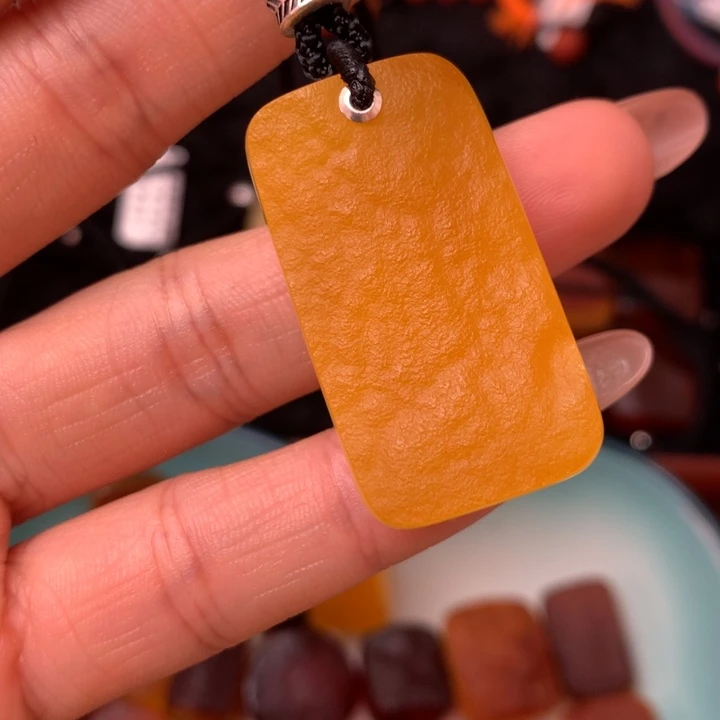 原皮留皮切牌吊坠