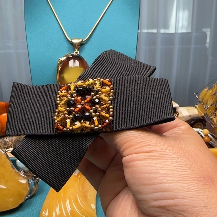 琥珀未镶嵌颈饰波兰设计款琥珀蜜蜡