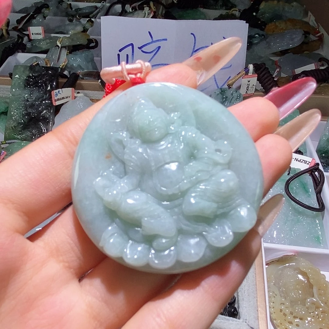 翡翠颈饰未镶嵌天然