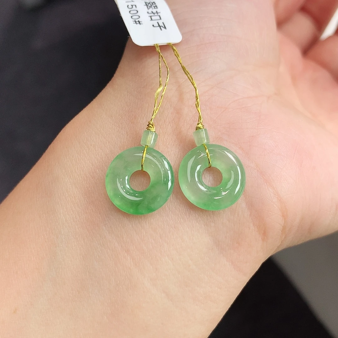 翡翠未镶嵌戒指甜甜圈