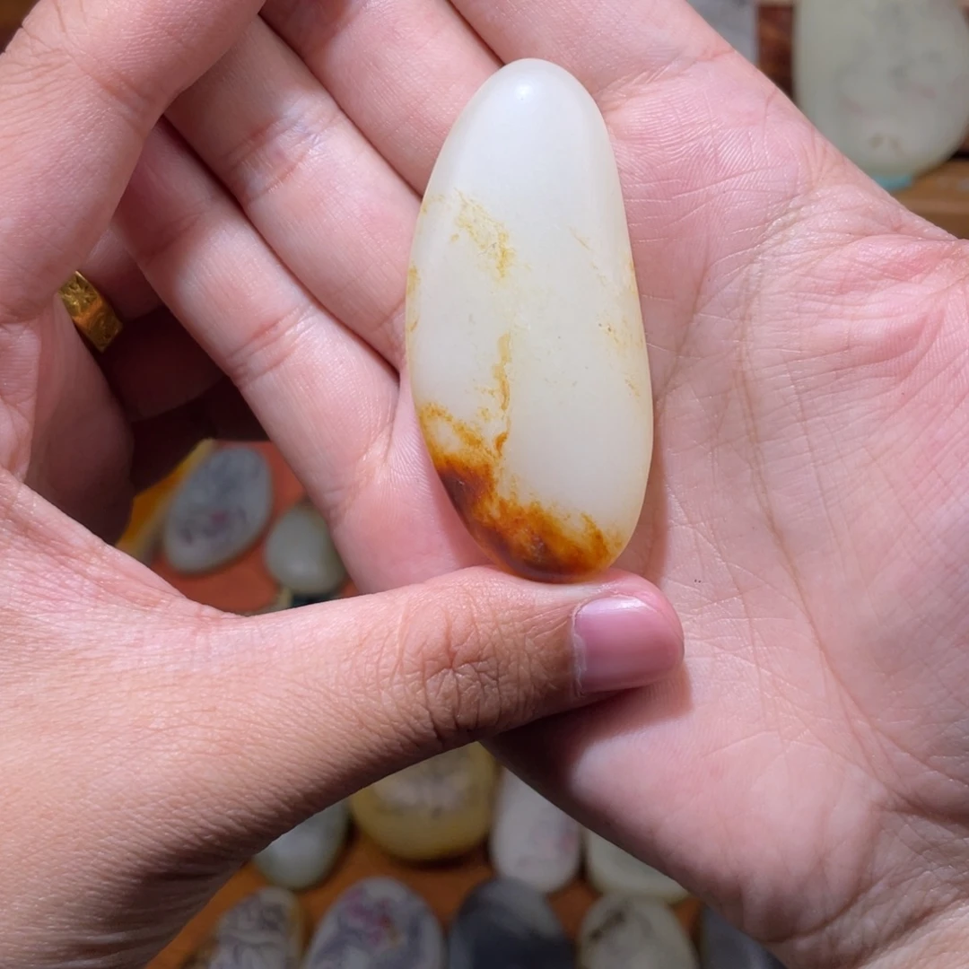 用***辉定制和田玉未镶嵌1