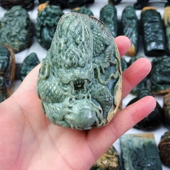 岫岩河磨玉（透闪石质玉）未镶嵌把件
