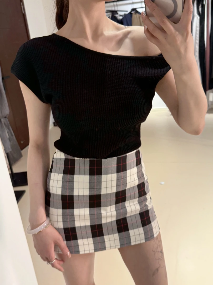 【One-111【单边纽结感觉的修身款背心华夫格面料背心短袖针织