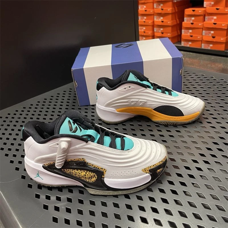 NIKE/耐克男鞋新款JORDAN LUKA 3 运动鞋缓震比赛训练实战篮球鞋