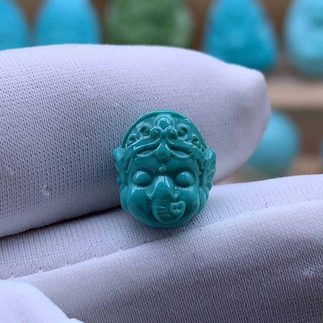 绿松石未镶嵌珠宝奇石