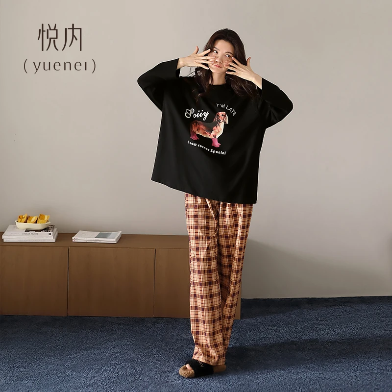 悦内睡衣女春秋季秋款纯棉长袖长裤家居服时尚休闲黑色腊肠狗套装