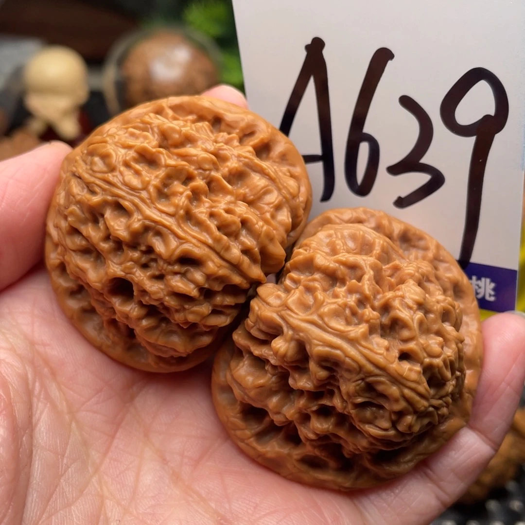 桃核把件南疆石44