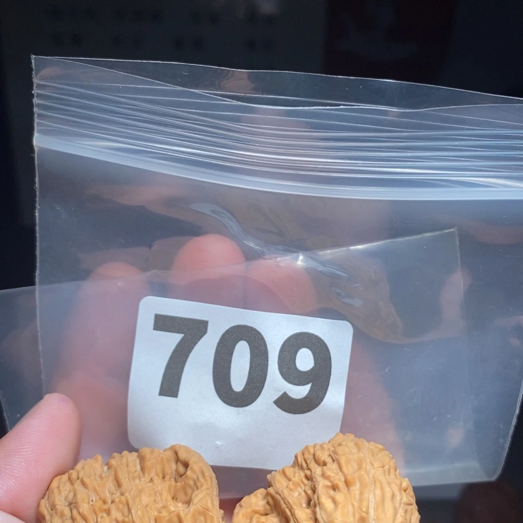 文玩核桃把件文玩核桃把件