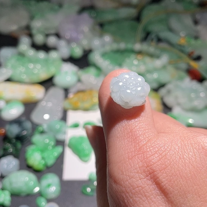 颈饰未镶嵌翡翠天