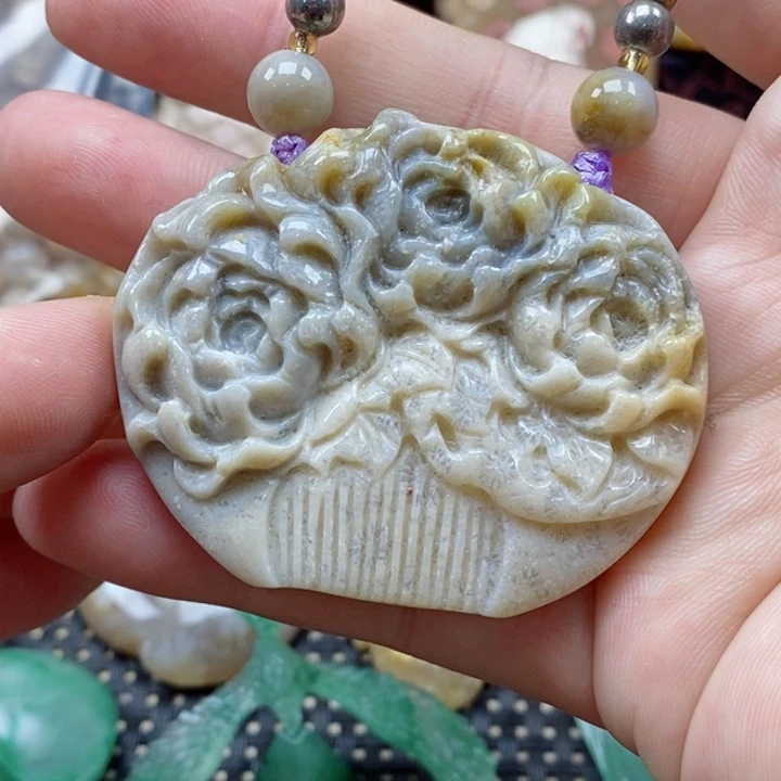 硅化珊瑚（珊瑚玉）颈饰未镶嵌