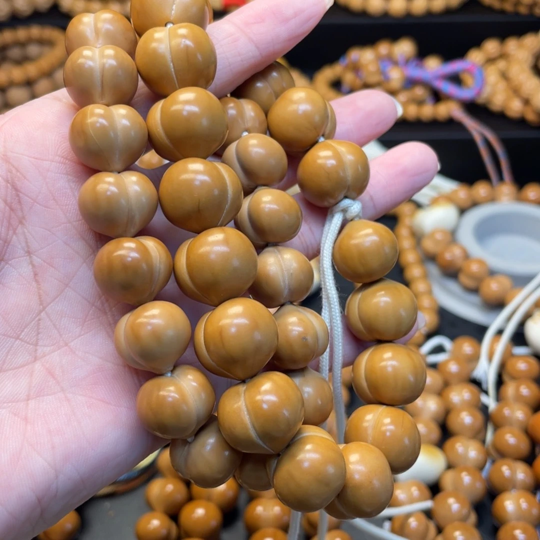 猴头核桃吊坠微瑕屁桃手持