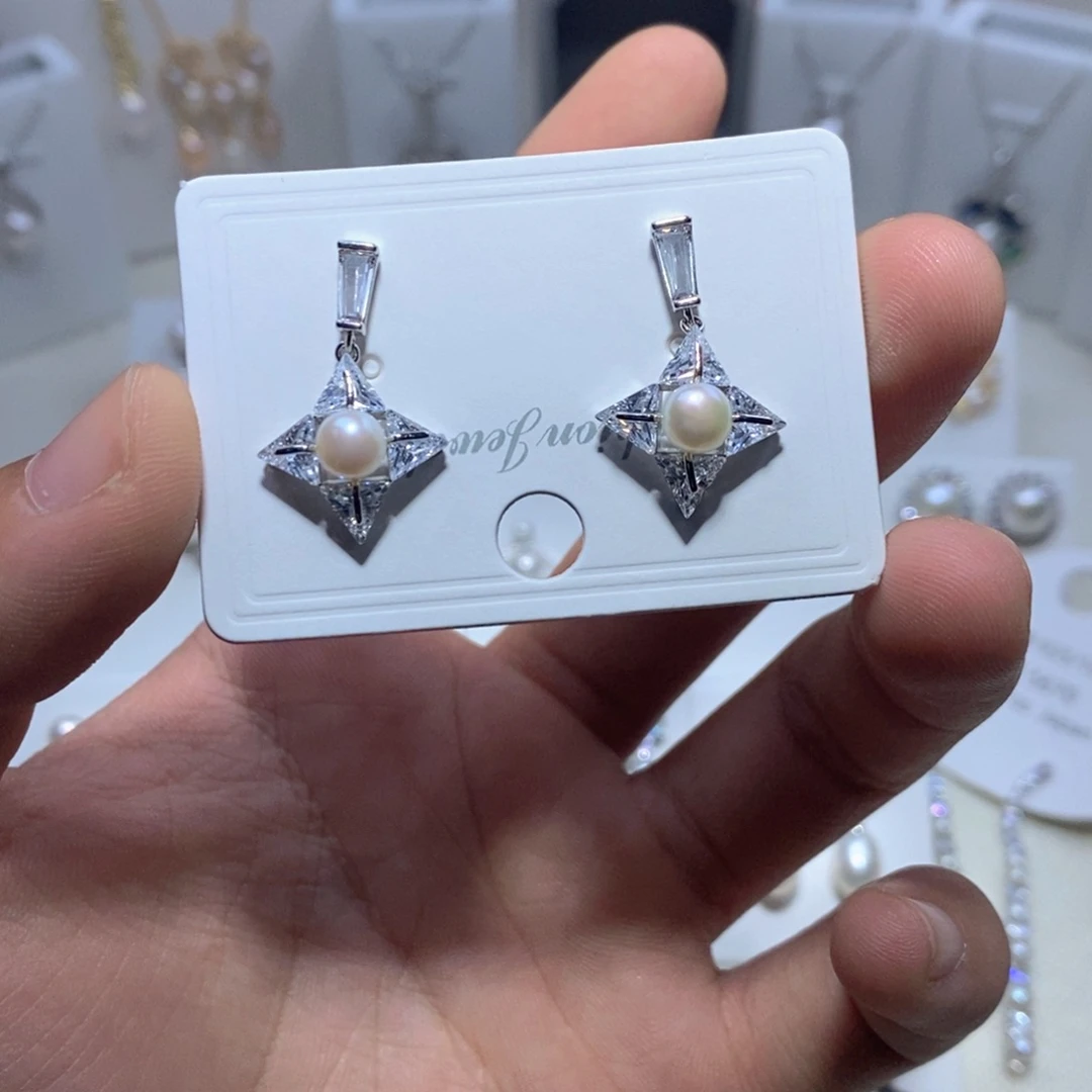 银S925镶嵌耳饰淡水珍珠