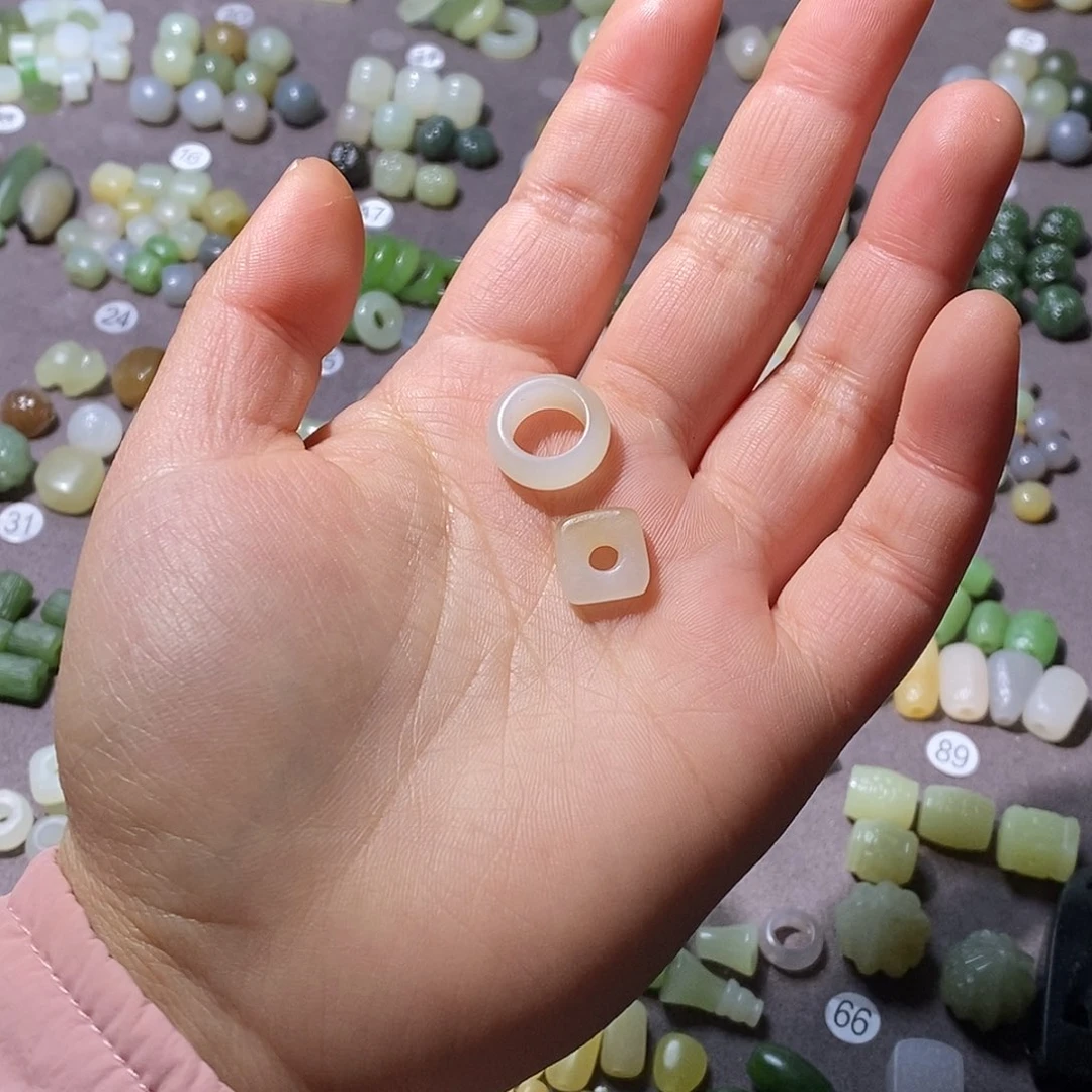 和田玉颈饰未镶嵌幸***鱼