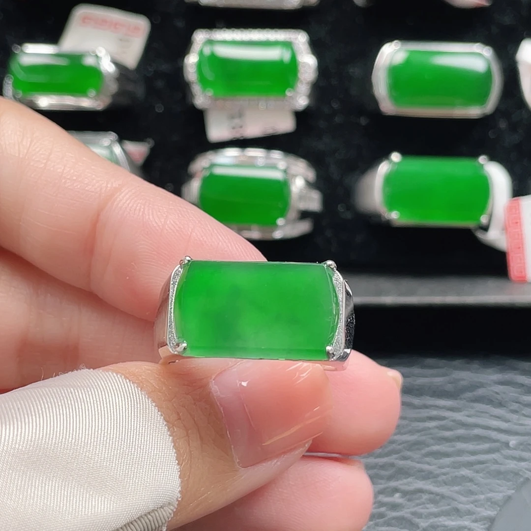 翡翠银S925镶嵌戒指天然A货翡翠没运费险3967