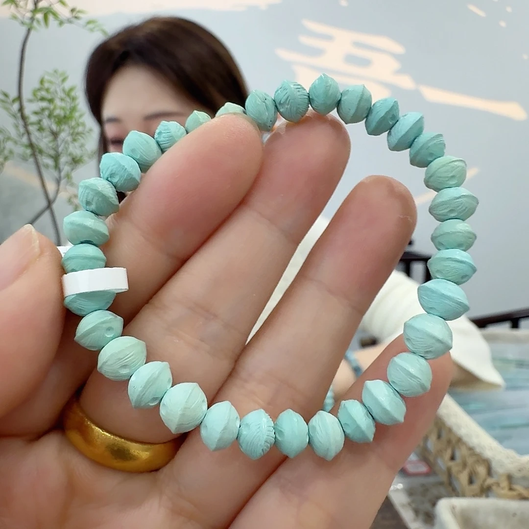阅***己绿松石未镶嵌珠宝奇石