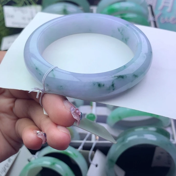 未镶嵌手镯翡翠天然翡翠手镯