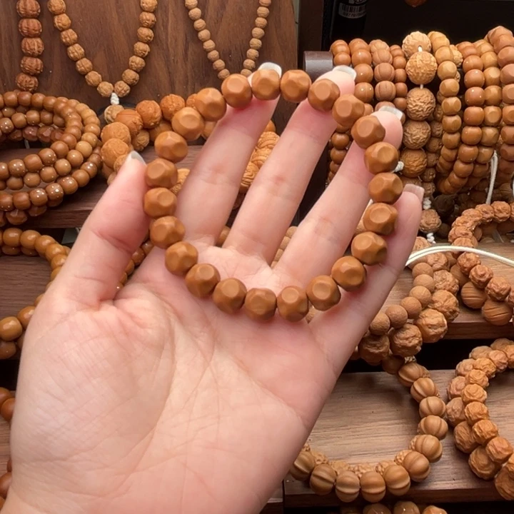 晴****底体验款小奶酪10左右