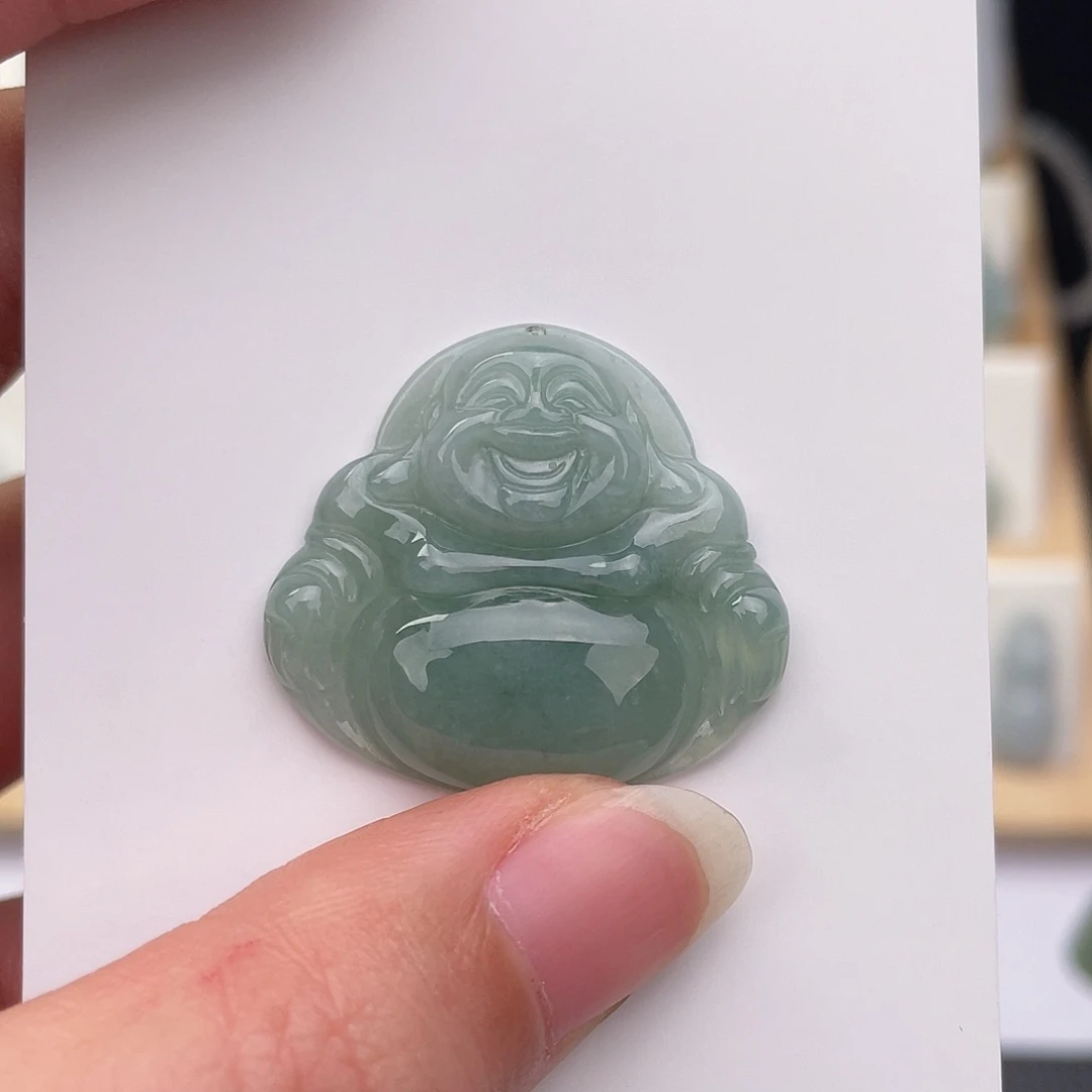 翡翠未镶嵌颈饰佛公