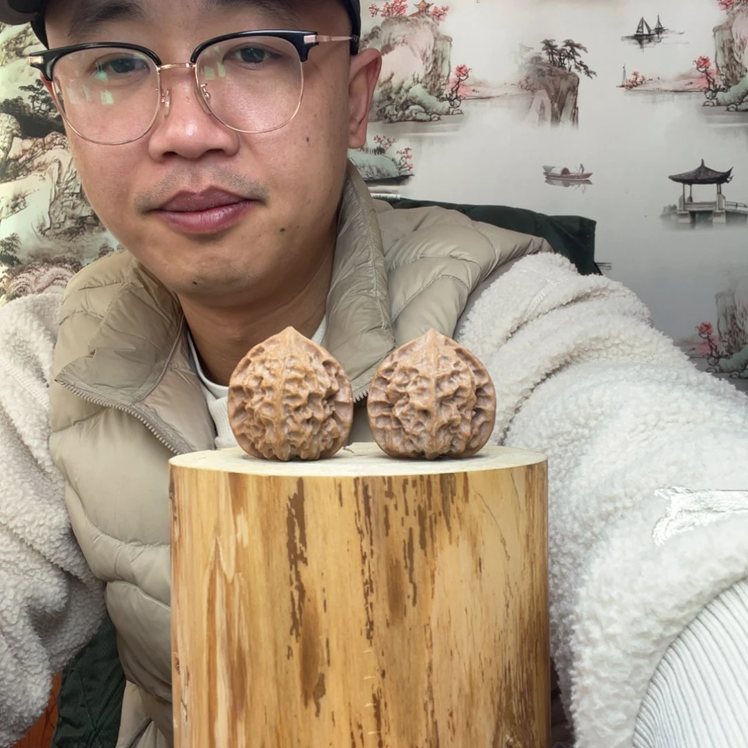 文玩核桃把件玲珑