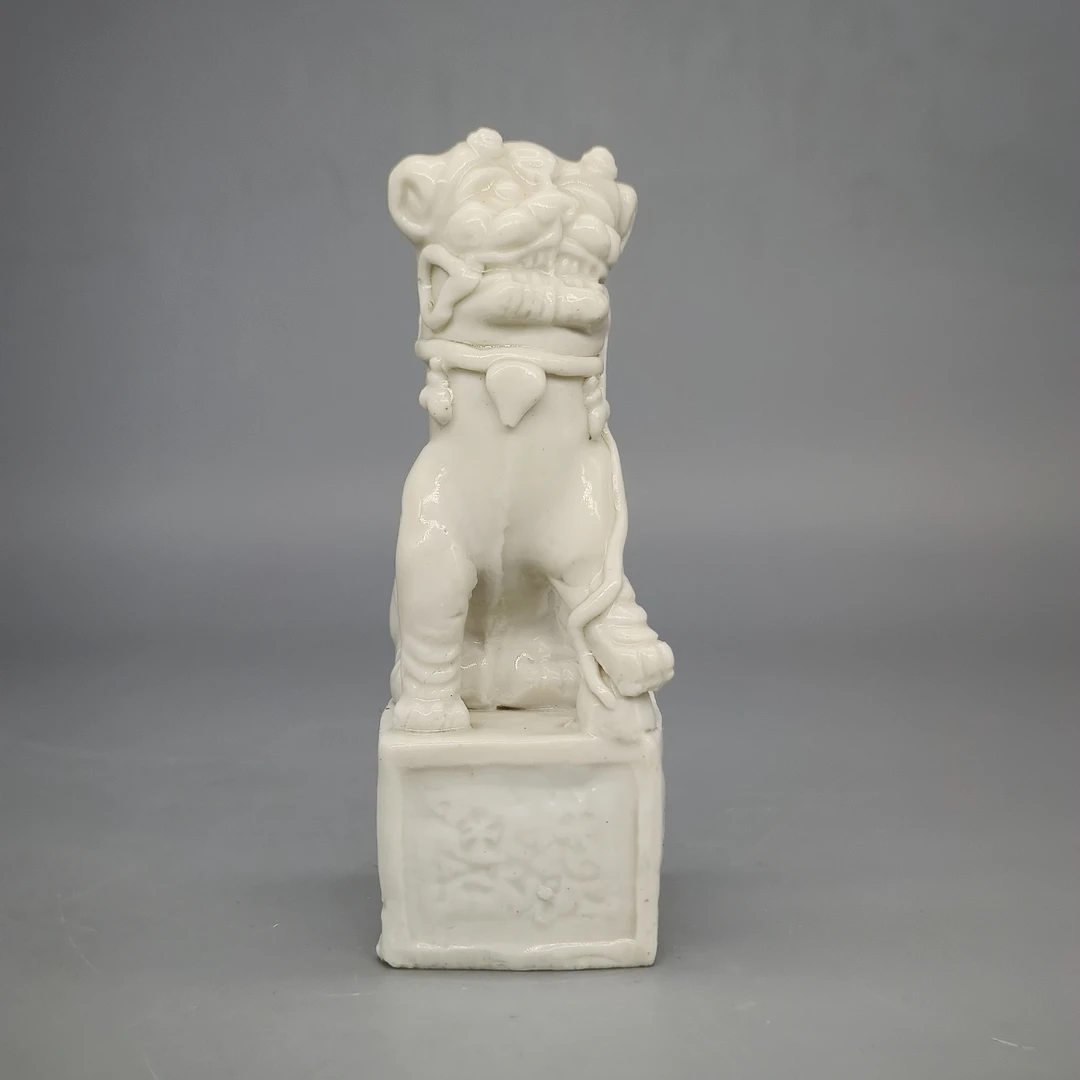 42503146*清末德化窑狮子香插摆件/瓷器四/江苏省文物总店