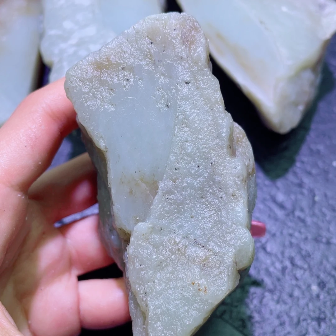 和田玉未镶嵌珠宝半成品