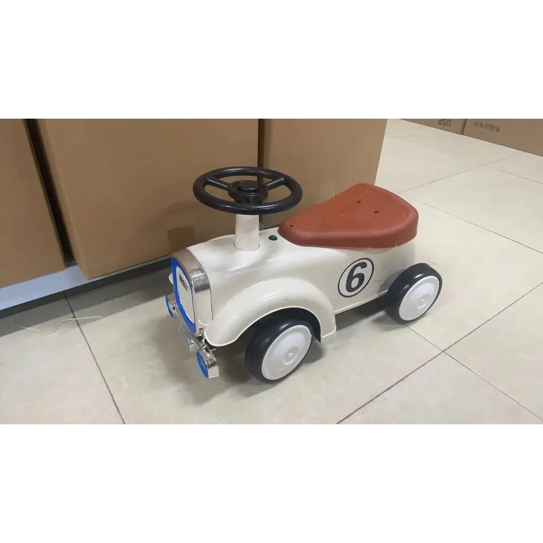 酷炫时尚玩具车白色