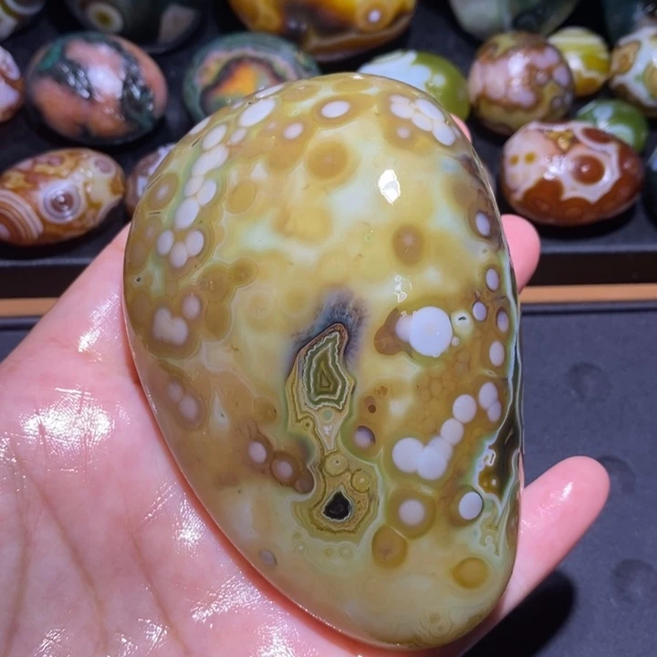 未镶嵌玛瑙/玉髓珠宝半成品39