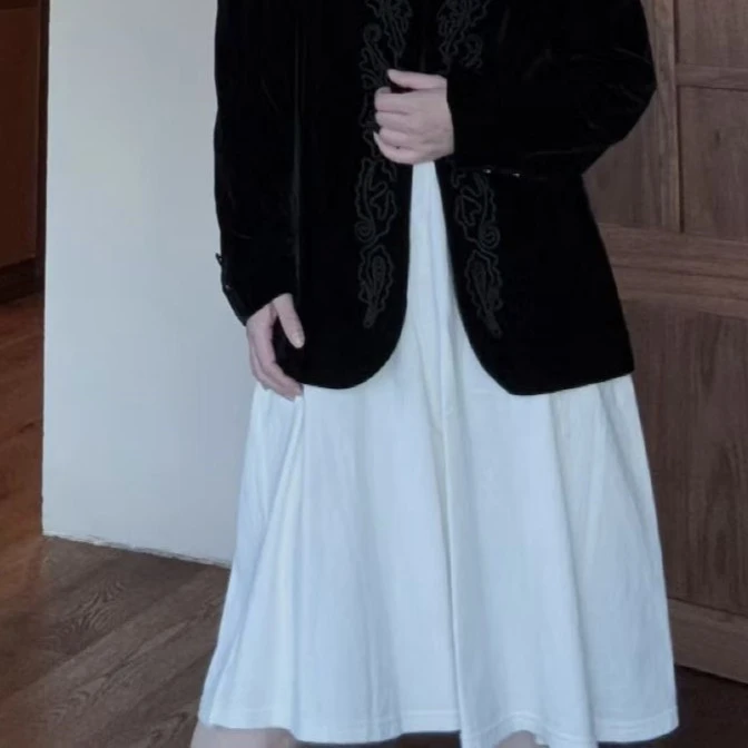 三z/白色松紧腰半身裙