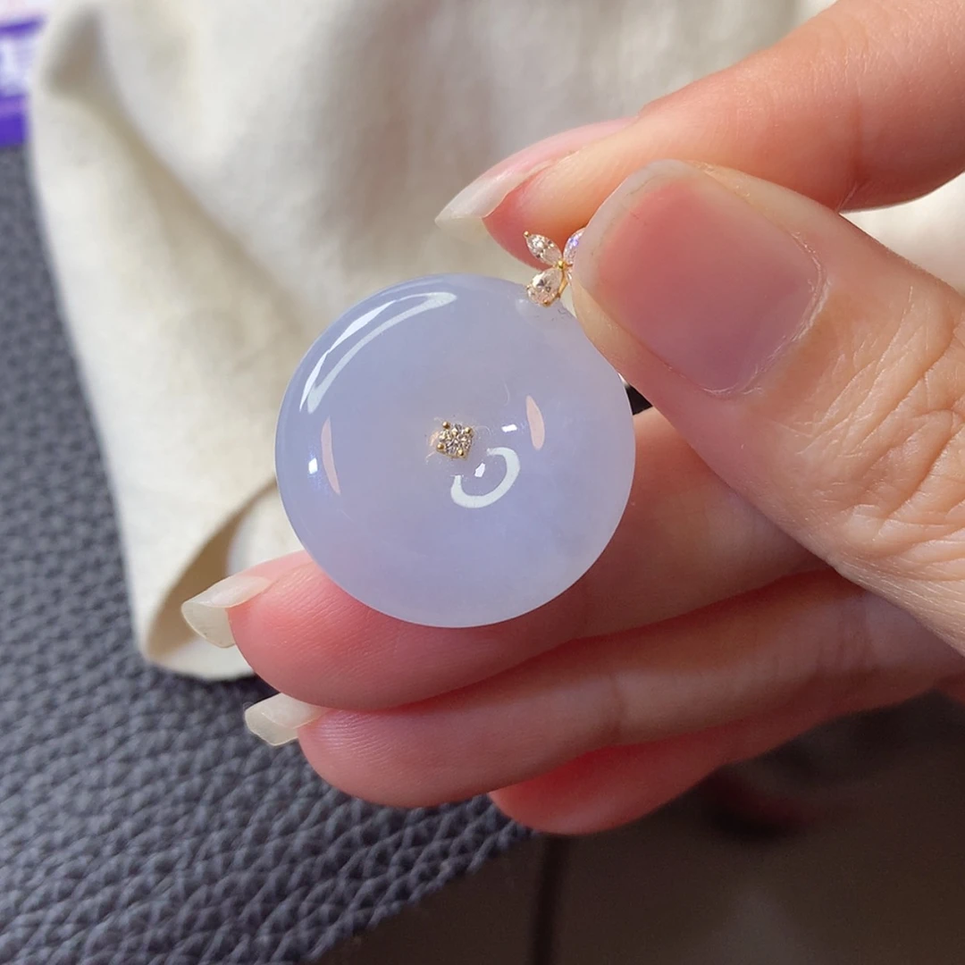 【闪购商品】吊坠(赠链)18K金镶嵌翡翠M**s