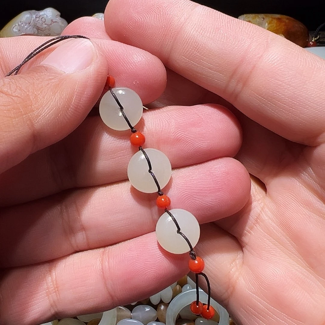 和田玉颈饰未镶嵌