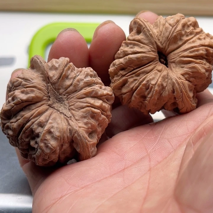 我***里文玩核桃吊坠文玩核桃链接专属24号