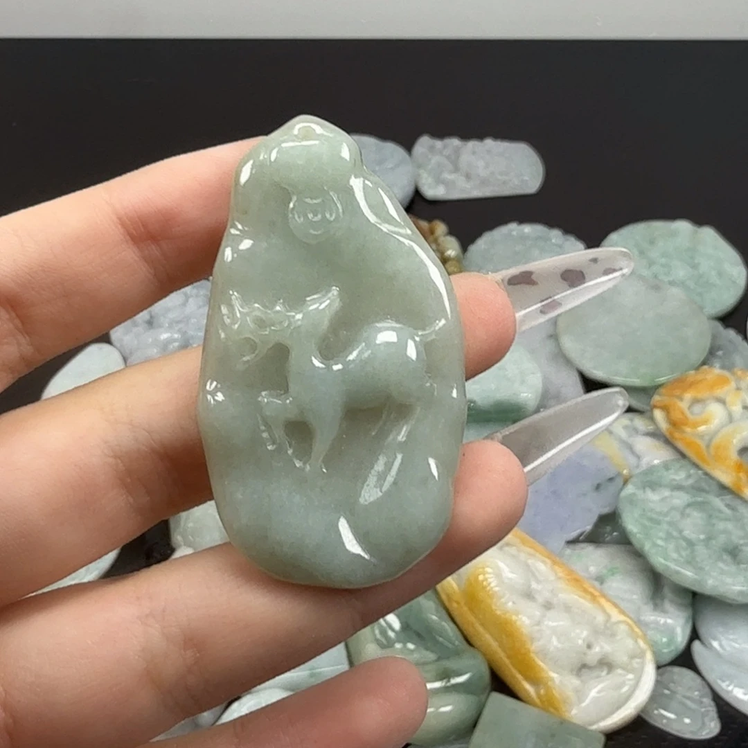 翡翠未镶嵌颈饰翡翠