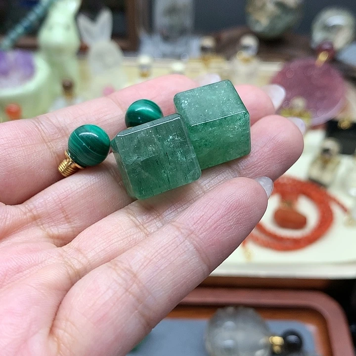葡萄石未镶嵌吊坠?****³
