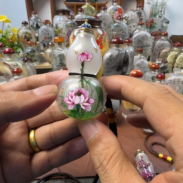 鼻烟壶内画工艺品葫芦