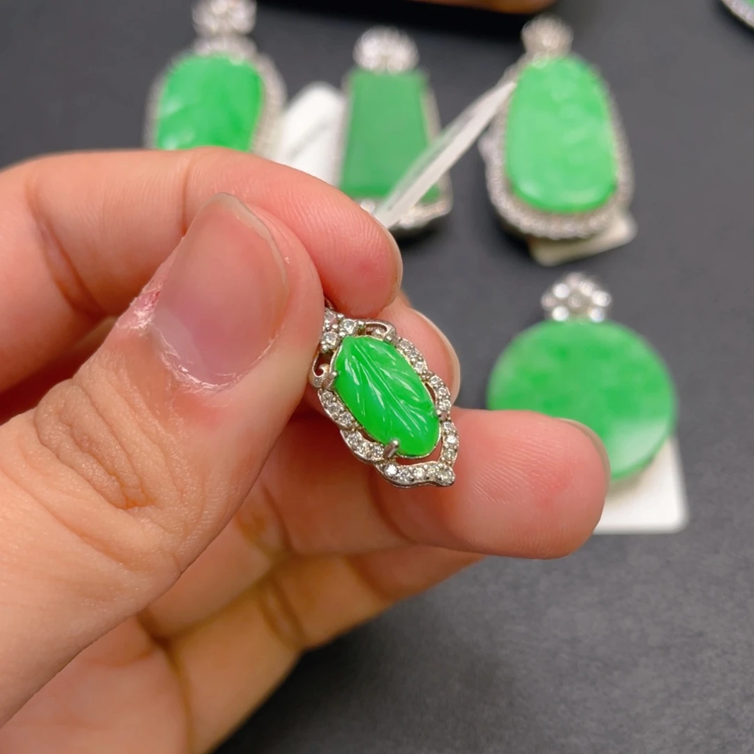 翡翠银S925镶嵌颈饰